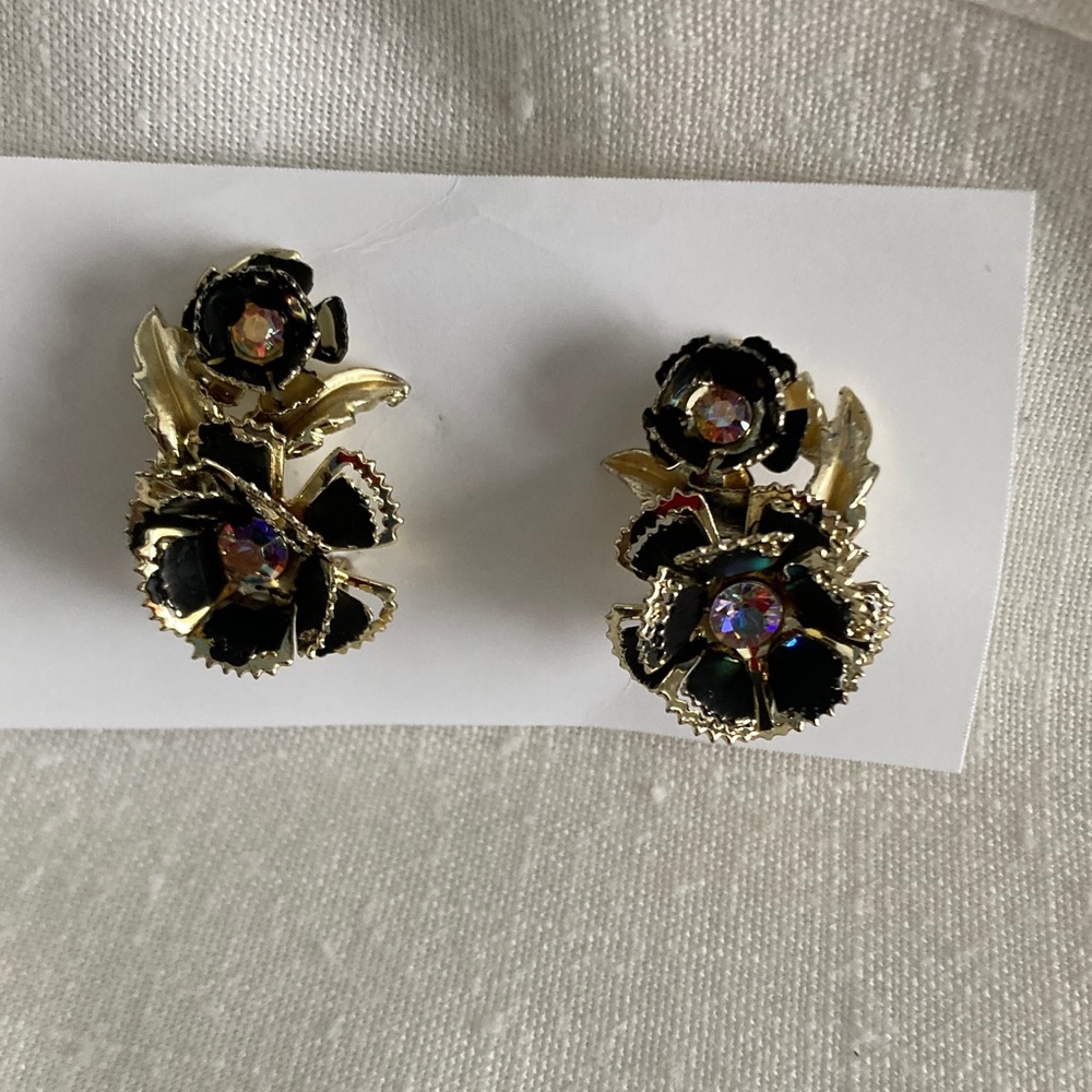 Elegant Black and Gold Floral Earrings
